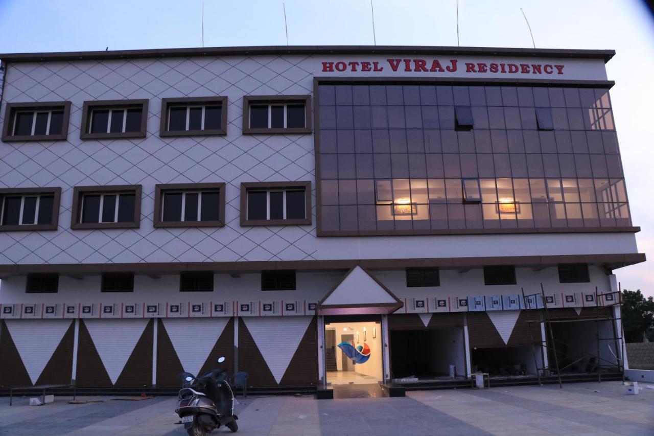 Hotel Viraj Residency Bhudzs Kültér fotó